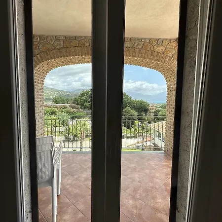Santa Lucia D Apartment *